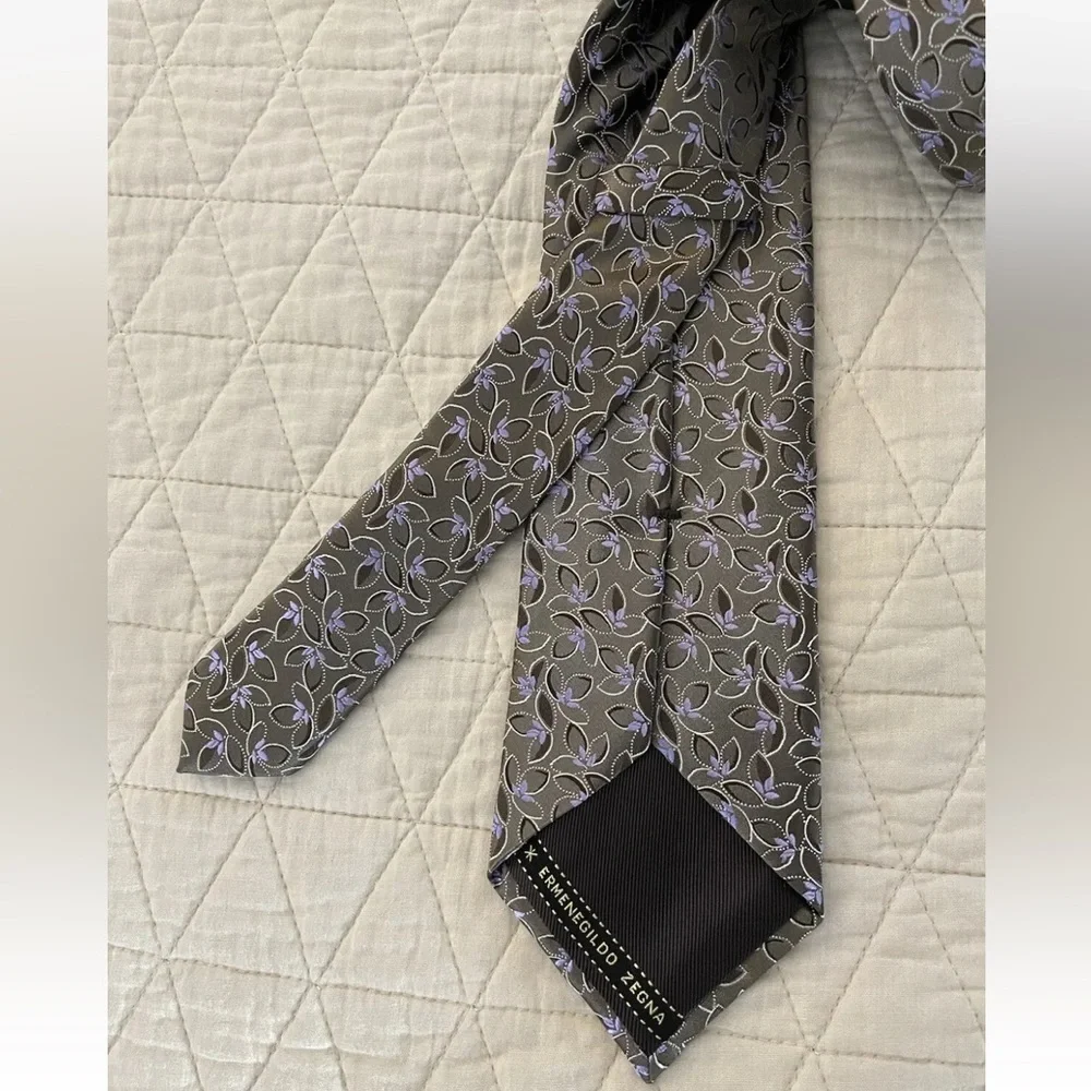 Ermenegildo Zegna Textured Floral Print Silk Power‎ Tie in Taupe & Lavender $260